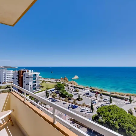 Nine Above The Sea Apartman *